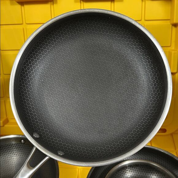 HEXCLAD 5 Piece Nonstick Stainless Steel Frying Pan Set 10 12 and Wok $600 - Picture 6 of 9